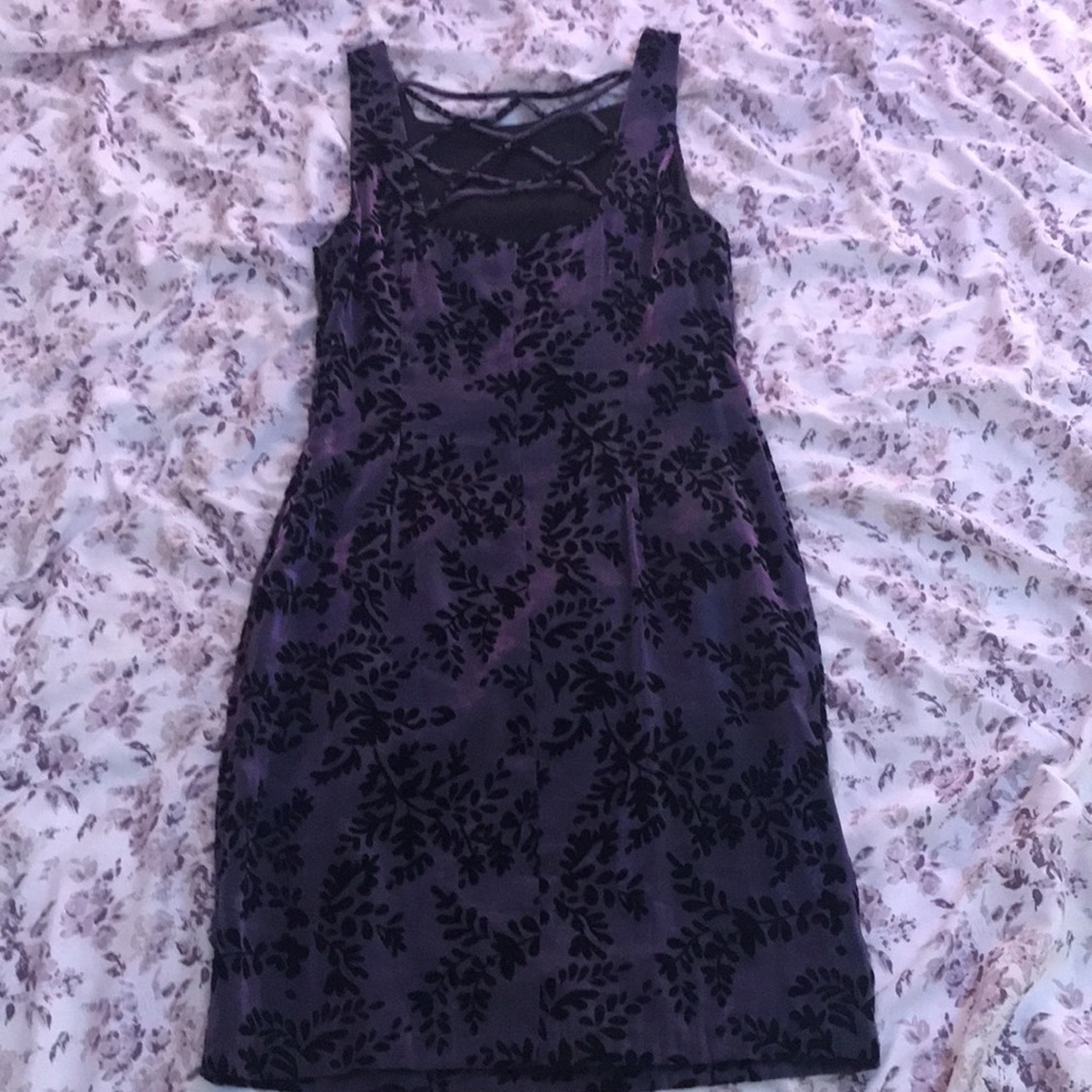 Dress - Picture 2 of 2